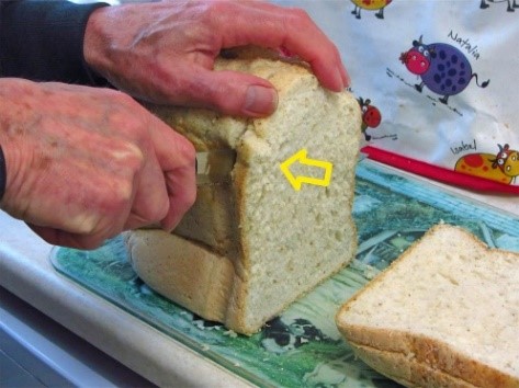 How to slide bread with sharp knife