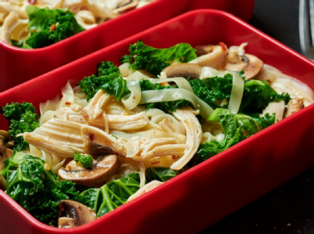 Chicken and Mushroom Noodle Pot