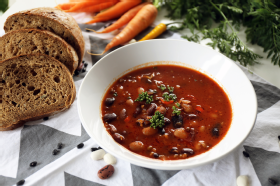 Spicy baked bean soup