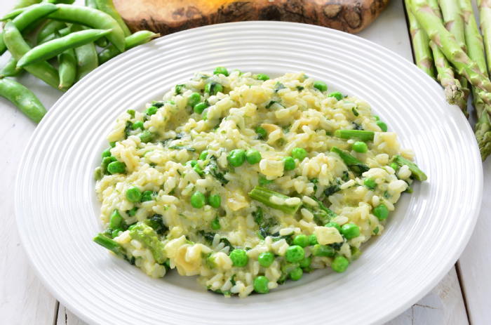 Asparagus and peas risott