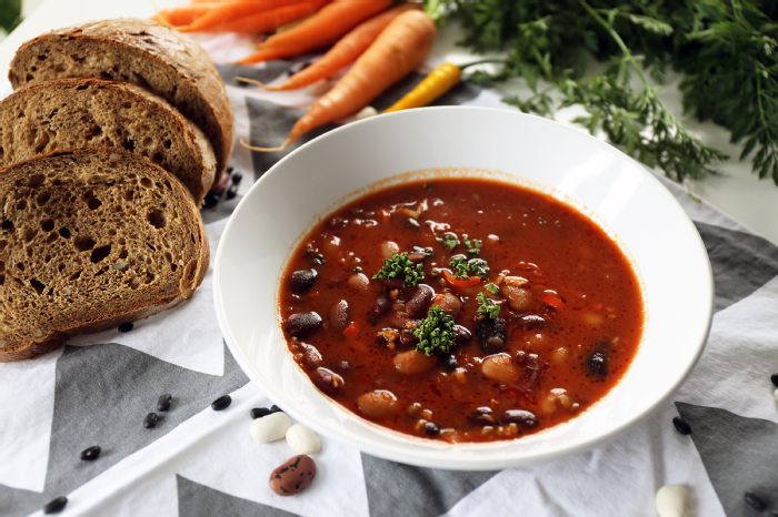 Spicy baked bean soup