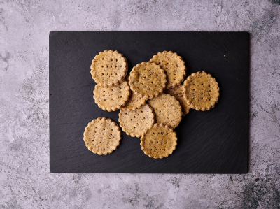 Gluten Free Herb Crackers 1200 x 897