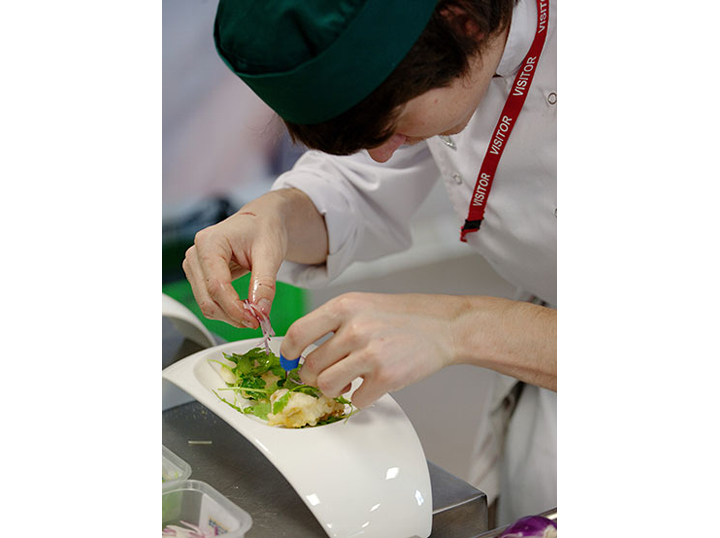 Thomas plating up  his starter